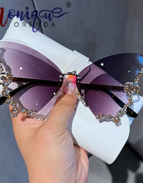 Load image into Gallery viewer, Diamond Butterfly Sunglasses
